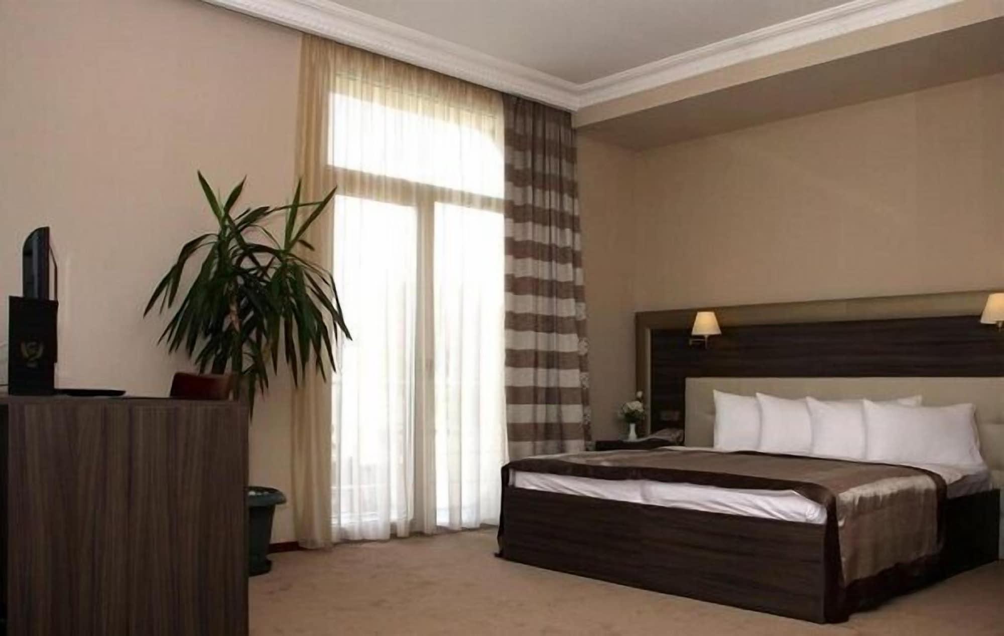 Cruise Hotel Tiflis Exterior foto
