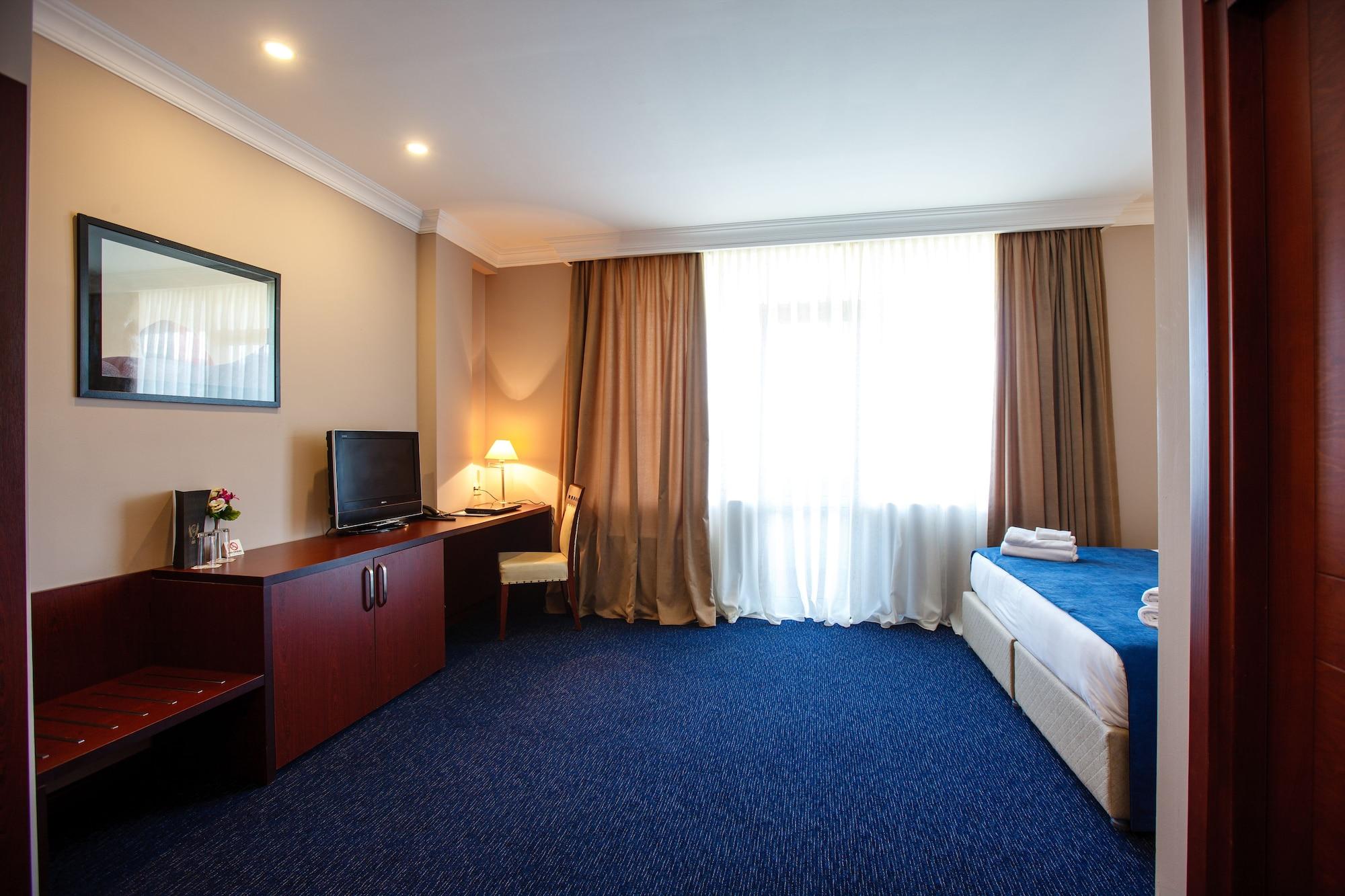 Cruise Hotel Tiflis Exterior foto