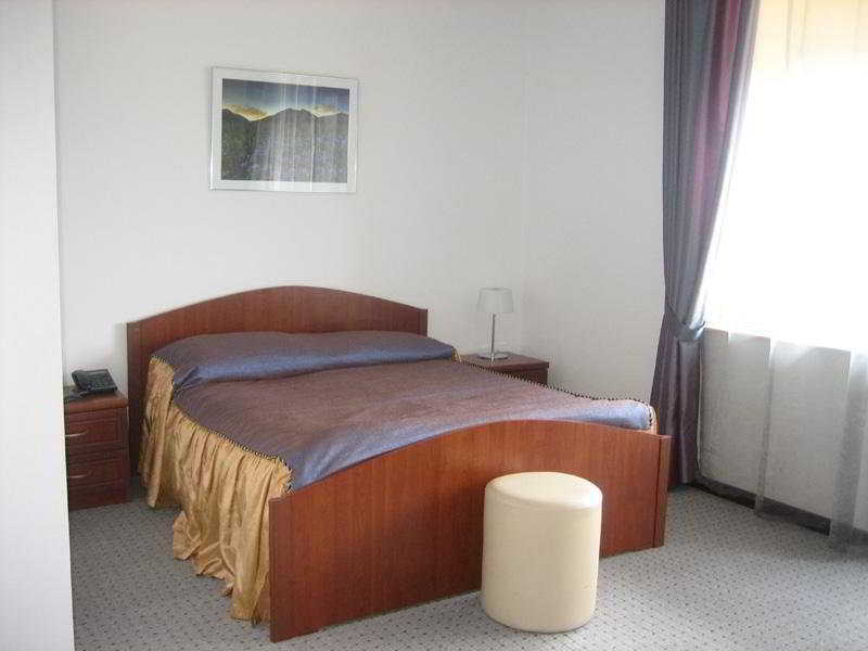 Cruise Hotel Tiflis Exterior foto